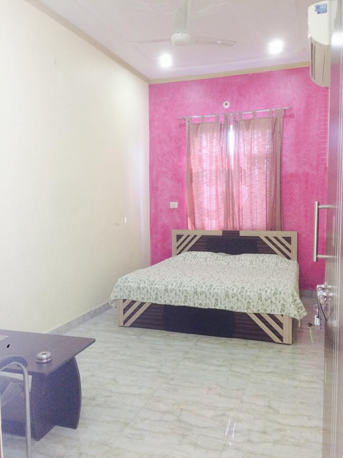 Vinayak Palace Hotel Mathura Luaran gambar