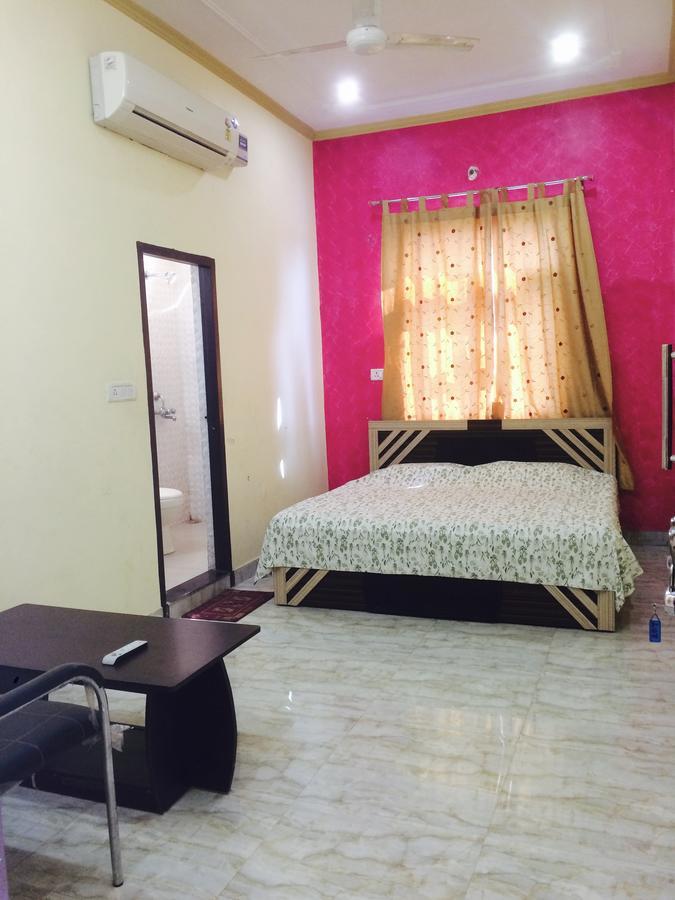 Vinayak Palace Hotel Mathura Luaran gambar