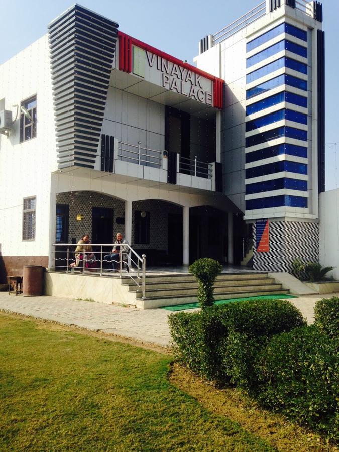 Vinayak Palace Hotel Mathura Luaran gambar