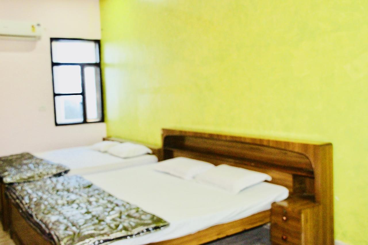 Vinayak Palace Hotel Mathura Luaran gambar