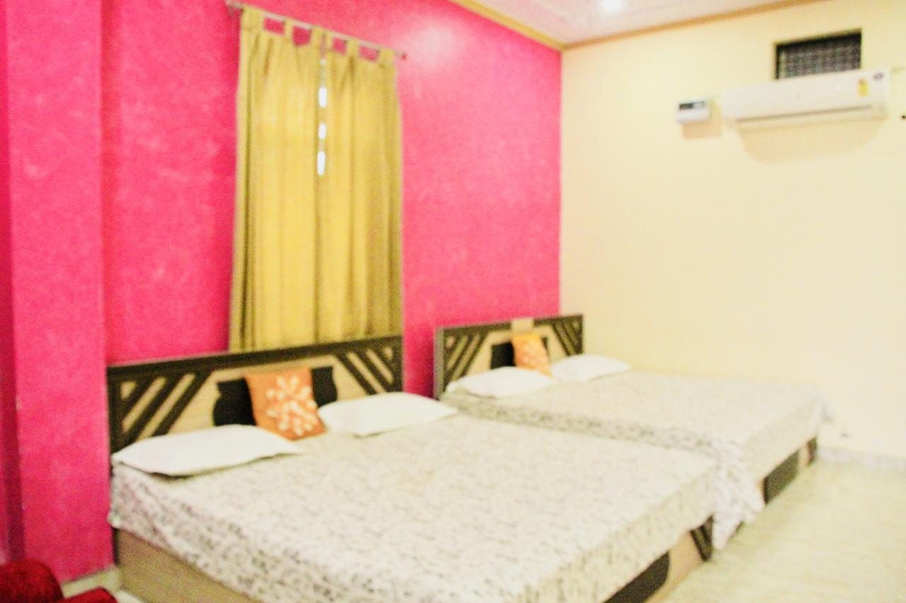 Vinayak Palace Hotel Mathura Luaran gambar