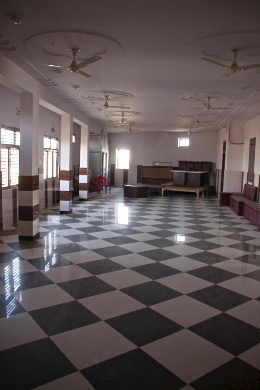 Vinayak Palace Hotel Mathura Luaran gambar