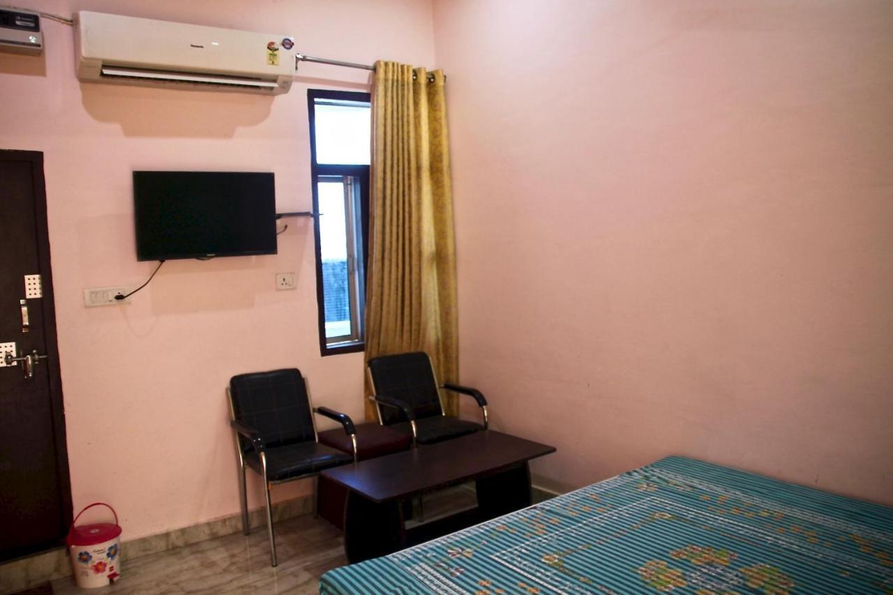 Vinayak Palace Hotel Mathura Luaran gambar